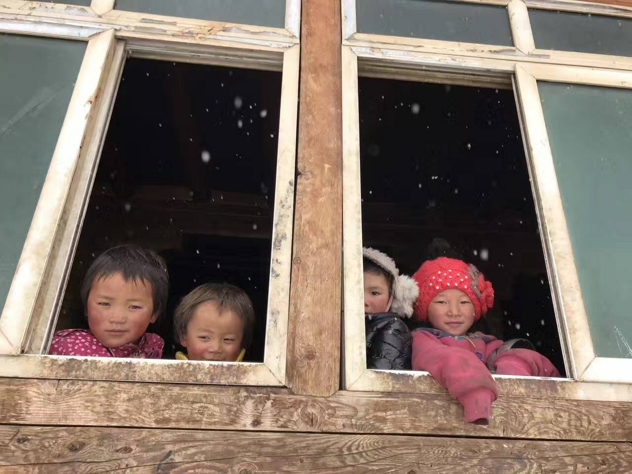 哈尔滨振国家庭装饰设计有限公司公益回顾丨家国同欢月同圆 温暖满载甘孜州(图9)